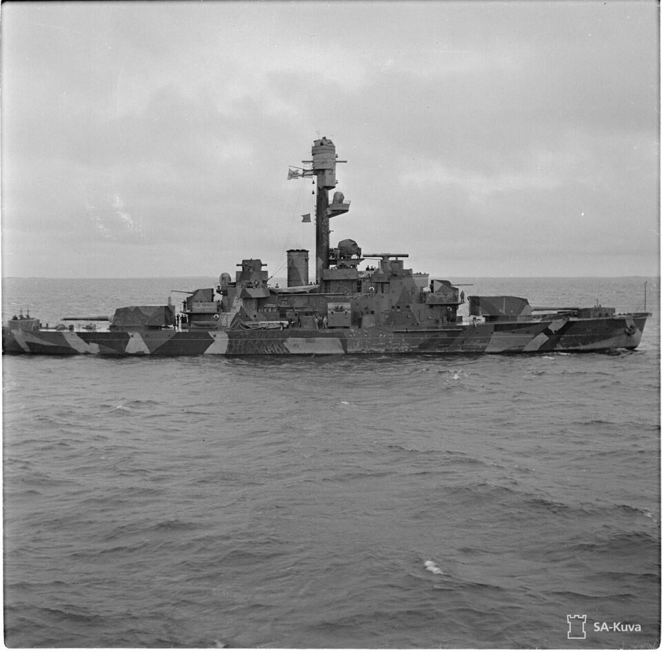 På bilden pansarfartyget Ilmarinen den 18 augusti 1941, mindre än en månad innan hon sjönk (18.8.1941).