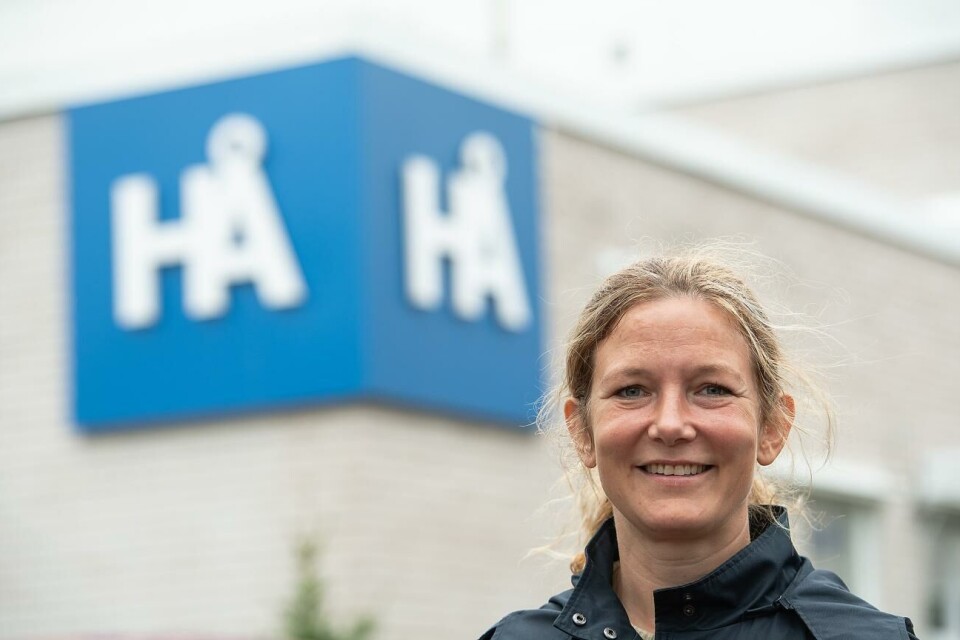 Erika Boman har skrivit en rapport i tre delar, som är en första sammanställning av resultaten från enkäten. Överlärare Erika Boman är projektledare för Ålands covid-19 populationskohort, en studie som Högskolan på Åland gör med flera samarbetspartners. Hon har också handlett ett par examensarbeten som använt sig av material från samarbetsprojektet.