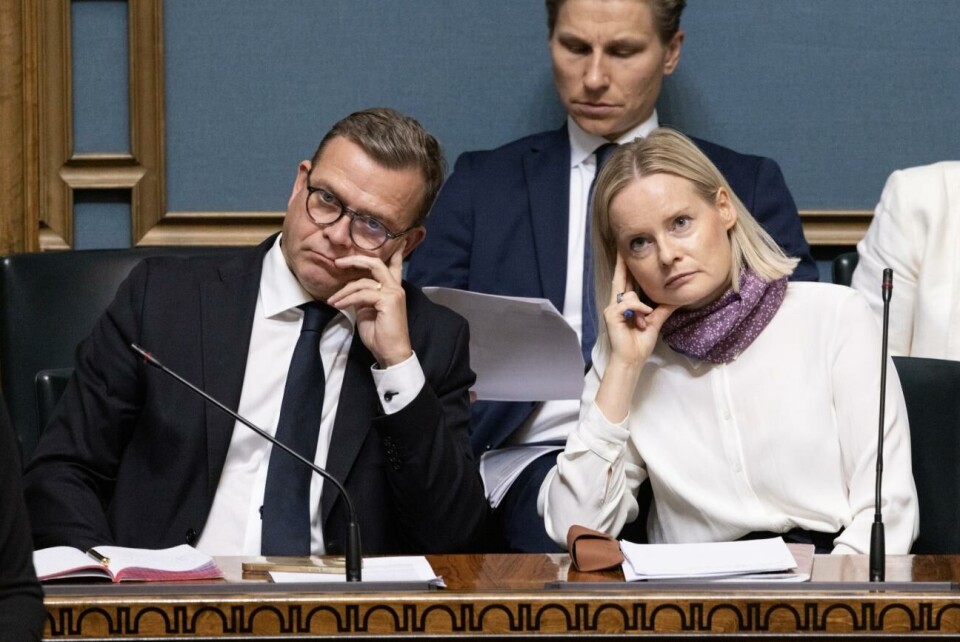 Statsminister Petteri Orpo (Saml) o ch finansminister Riikka Purra (Saml) fick fortsatt förtroende att leda landet.