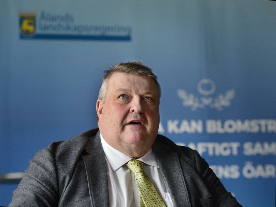 Finansminister Mats Perämaa (Lib).