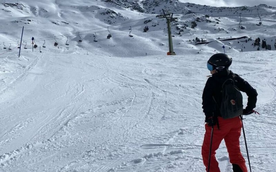 På fritiden brukar de utforska de skidorten.Molly Sjölund.Foto: