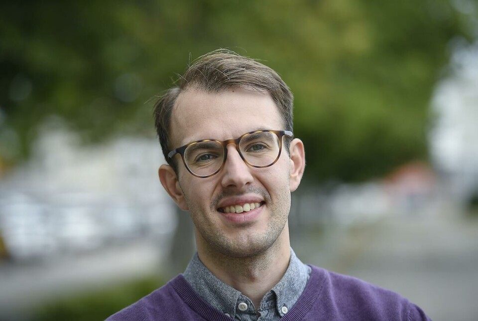 Förstörelsen av kraftverksdammen skapar stor ödeläggelse i Ukraina, säger Simon Holmström.