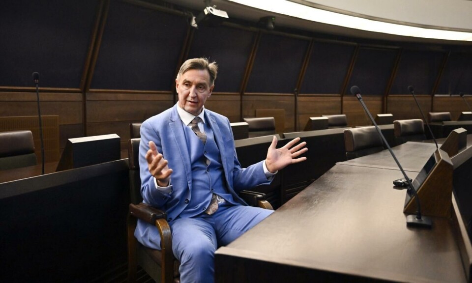 Talmannens oberoende ifrågasatt Talman Jörgen Pettersson (C) kritiseras i en insändare i Ålandstidningen den 18 april för att fortsättningsvis vara engagerad i tidskriften Ålands sjöfart. Robert Jansson