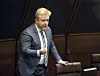 De långsiktiga sparplanerna måste förankras även hos oppositionen, säger ÅHS tidigare ordförande Wille Valve (MSÅ).Robert Jansson