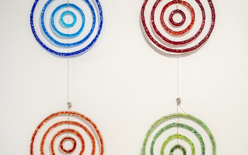 På utställningen finns både nya och äldre konst.Foto: Hulya Tokur Ehres