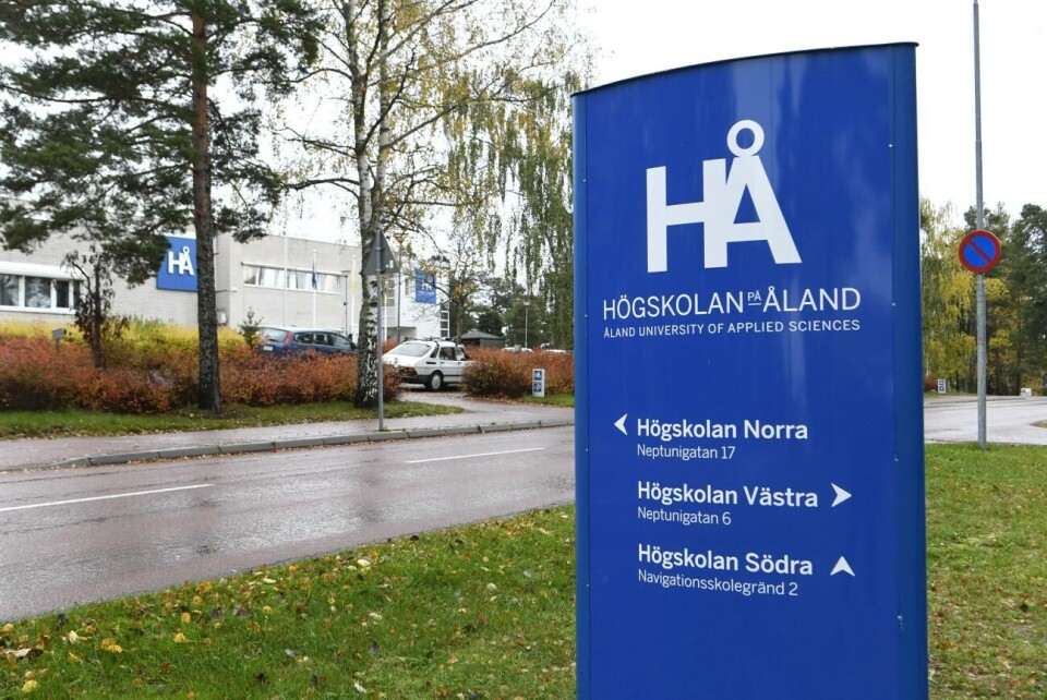 Blivande företagsekonomer kan nu studera på distans.