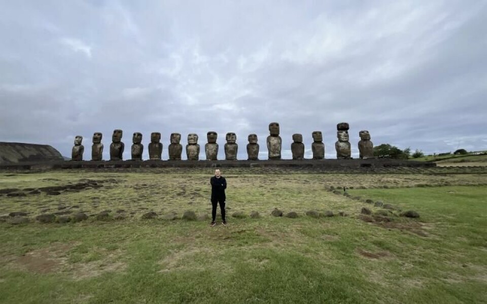 Här är Ahu Tongariki på Påskön och stenfigurerna bakom kallas Moai.Foto: