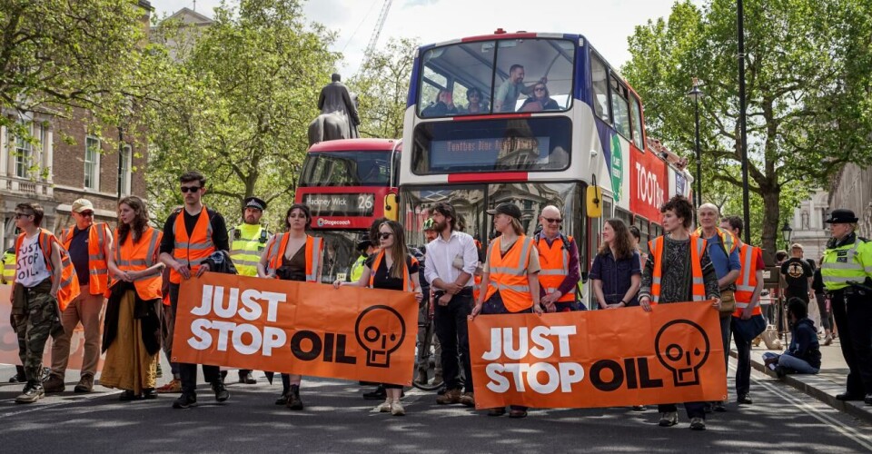 Klimataktivister i London protesterar genom att hindra trafiken i närheten av parlaments- och regeringskvarteren.Foto: Alisdare Hickson/Wikimedia Commons Klimataktivister i London protesterar genom att hindra trafiken i närheten av parlaments- och regeringskvarteren.