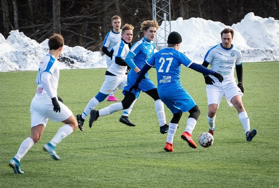 Ett tidigare ÅM-derby mellan båda Jomala IK-lagen. Fotboll, Jomala IK