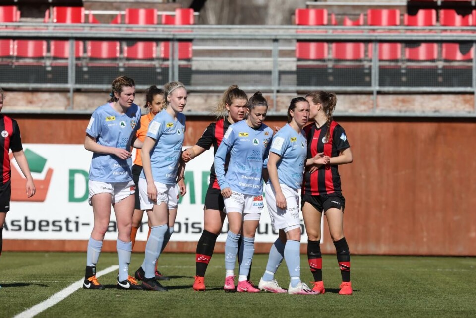 ÅU drog det längsta strået mot PK-35 Vanda. Bilden är från ett tidigare möte. 170421, Fotboll, Nationella ligan, Myrbacka, Myyrmäki, Vanda, PK-35 Vanda - Åland United, Sarah Troccoli, Sanni Ojanen, Marina Pereira Jaleca, Pille Raadik@Foto:Juha Tamminen