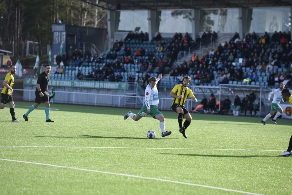Robin Sid (bilden) har en fraktur i ryggen och kommer att missa ett antal matcher. Det gör även lagkamraten Jean-Christophe Coubronne. Robin Sid, IFK Mariehamn, FC Honka, WHA *** Local Caption *** @Bildtext:Robin Sid fick ett skottläge efter drygt en kvarts spel som han förvaltade väl.@Normal:Foto: Hülya Tokur-Ehres