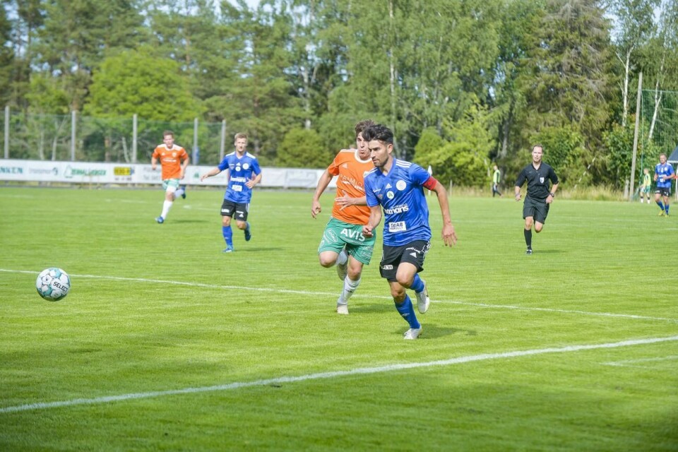 Rezgar Amani (bilden) och hans FC Åland är ute ur årets upplaga av Regions cup. Foto: Hülya Tokur-Ehres