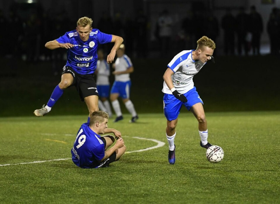 FC Åland och Jomala IK i ett tidigare möte på fotbollsplanen.