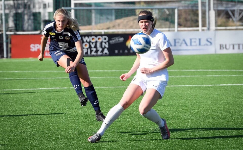 Nyzeeländska nyförvärvet Jacqueline Hand satte spiken i kistan, då hon skottade in 2–0 för Åland United – hennes andra ligamål sedan hon anslöt till laget. Foto: Daniel Eriksson