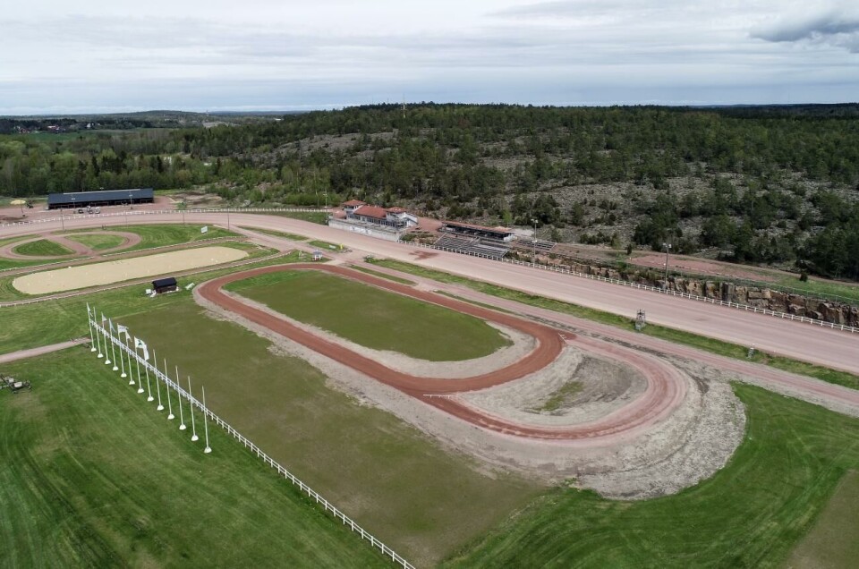 Sedan Àlenskur, i samarbete med Ålands hästsportförening, fått en ny tävlingsoval ser man nu fram emot att arrangera större tävlingar – så som de nordiska mästerskapen nästa år. Foto: Daniel Eriksson