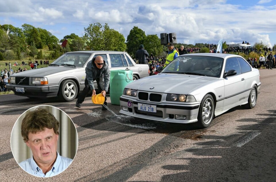 Henrik Lindqvist (infälld) tror på folkfest även om antalet anmälda fordon kunde varit något större. På bilden, som är från en tidigare upplaga, ser vi Johan Sedin i en Volvo och Rikard Eklund i en BMW. Johan Sedin i en Volvo och Rikard Eklund i en BMW gjorde upp med sina gatbilar.@Foto:Robert Jansson