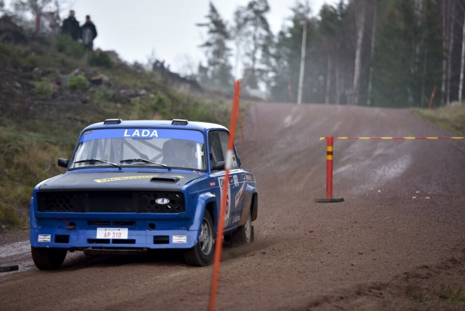 Gunnar Jansson med sin Lada under fjolårets backrace i Sund. Gunnar Jansson, tävlar, Lada, Rally, backrace, Sund, backrace