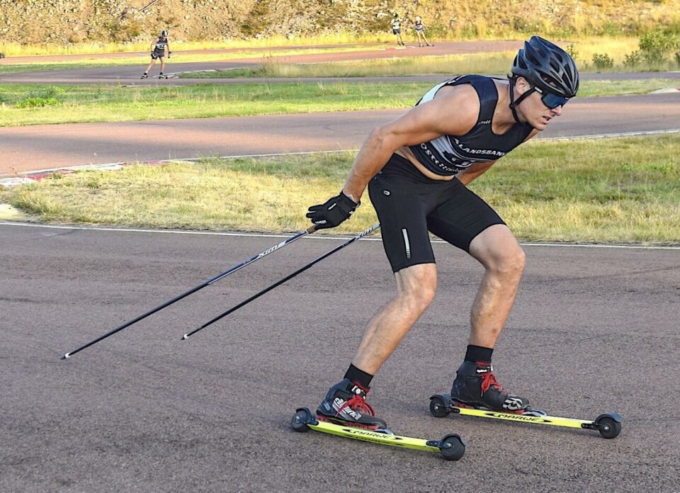 Jerry Danielsson kan lägga ytterligare en ÅM-titel till sin samling. Jerry Danielsson ryckte redan på det första varvet och vann sprint-ÅM överlägset.