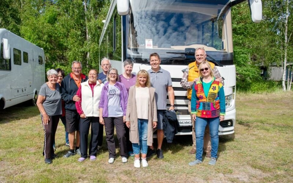 Några av de som är ute på campingresan. Resan anordnas via en firma, och resenärerna känner inte varandra sedan tidigare.Foto: