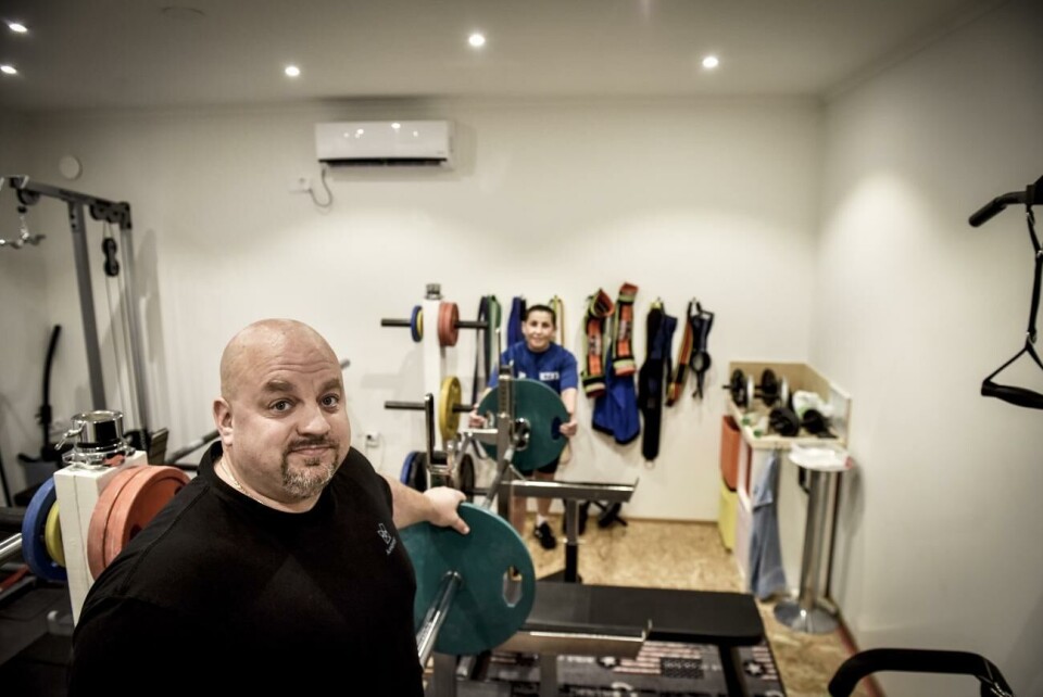 Precis som i fjol hamnade Kenneth ”Kenta” Sandvik just utanför pallen i VM-tävlingarna i utrustad bänkpress. Kraftsport, Kenneth Sandvik, Marcella Sandvik
