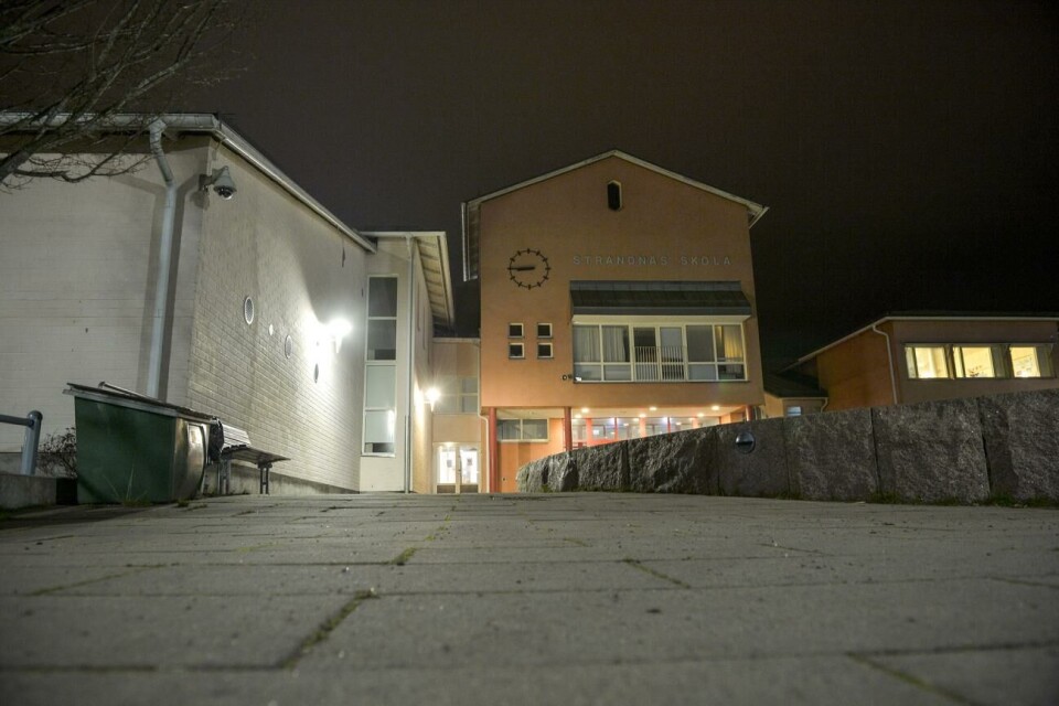Inga extraordinära åtgärder tas i nuläget till följd av smittan vid Strandnäs skola. Det meddelar rektor Mikael Rosbäck på tisdagskvällen.