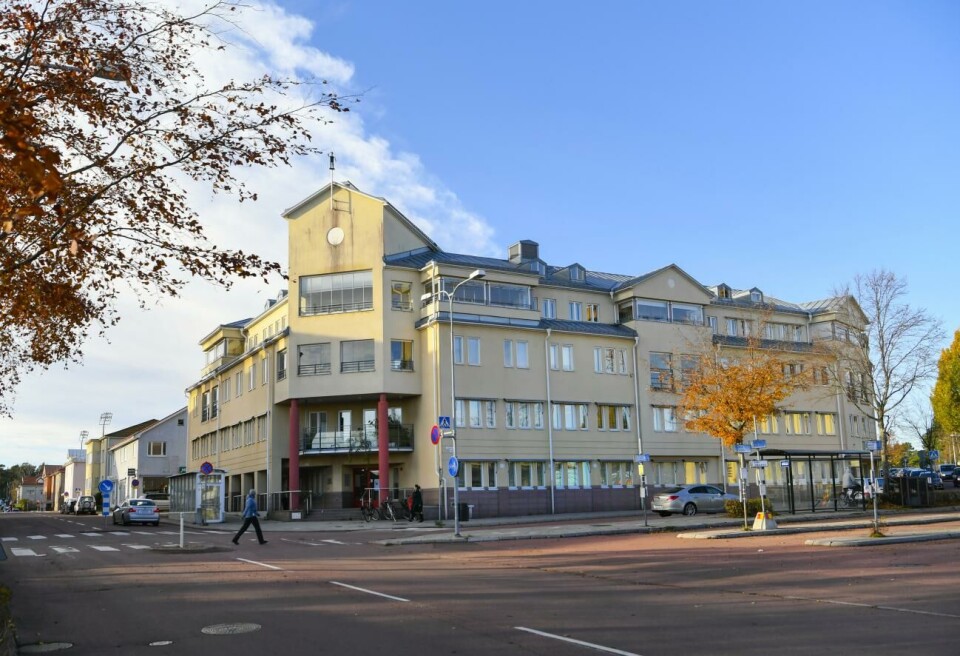 ”KST har delvis misslyckats efterleva de lagstadgade kraven om behandlingsrelaterade tidsfrister utgående från barnskyddslagen”, skriver ÅMHM efter en tillsynskontroll. 052220 , 05112020 , 20201105 , KST , Kommunsrenas socialtjänst , kontoret i Nyfhalers på Skarpansvägen 30