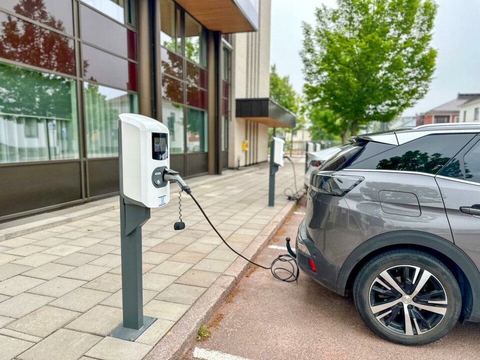 Laddstolparna finns på Kaptensgatan.