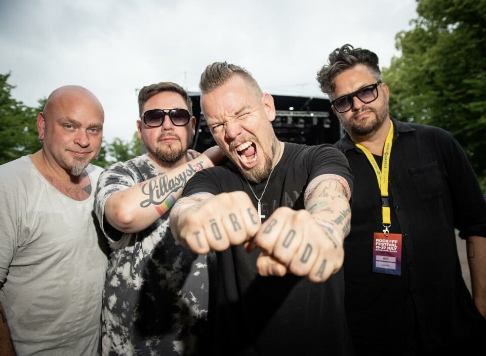 När metalbandet Lillasyster kliver upp på scen är det fullt ös som gäller. Från vänster: Max Flövik (gitarr), Paolo Lira (trummor), Martin Westerstrand (sång) och Andy Bladini (bas).