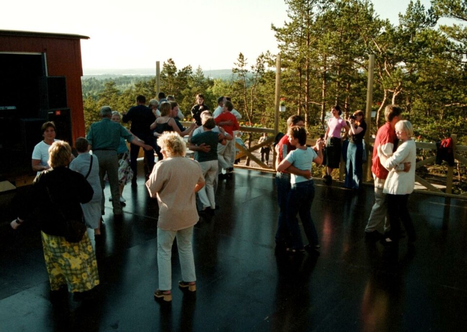 Nöjesquiz – testa dina Ålandskunskaper! Den här bilden är från invigningen av Havanna Mountain. Men var i Lemland ligger dansbanan? Anna-Lena Mattsson