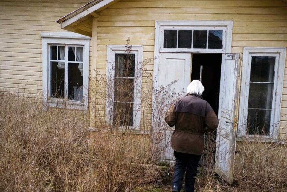 Uffe Grüssner medverkar i Ivar Janssons film ”Huset som ryssen tog”. Här syns en del av gården Solkulla, vars historia skildras i filmen.