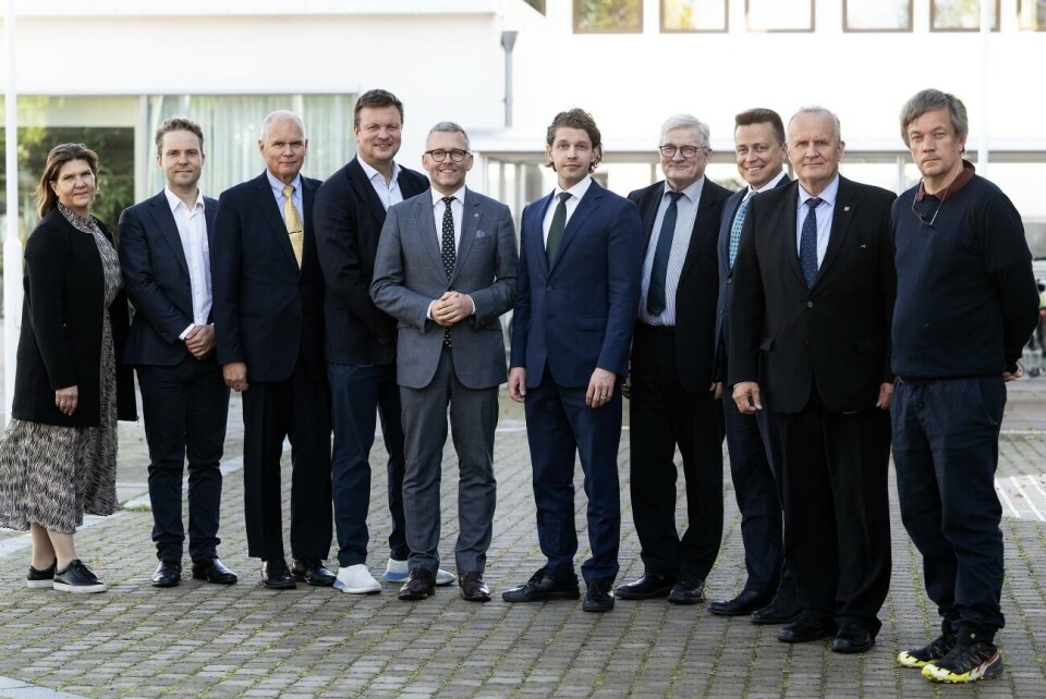 Grundlagsutskottet. Riksdagens grundlagsutskott besökte på fredagen Åland. Från vänster: Mira Nieminen, Petri Honkonen, Jarmo Lindberg, Ville Skinnari, Mats Löfström, Heikki Vestman, Johannes Koskinen, Atte Kaleva, Hannu Hoskonen och Teemu Keskisarja.Daniel Eriksson