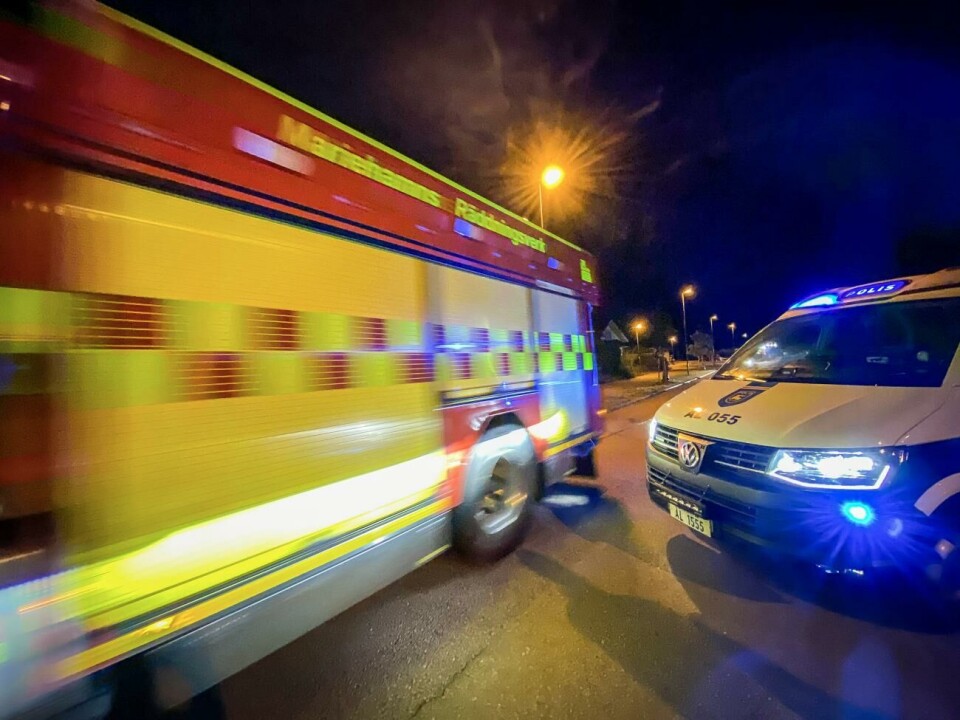 Markbrand i Finström Flera enheter från räddningsverket, Lemlands FBK och Strandnäs FBK kallades till Pensionatsvägen vid lördagens brand i ett bostadshus. @Foto:Hülya Tokur-Ehres
