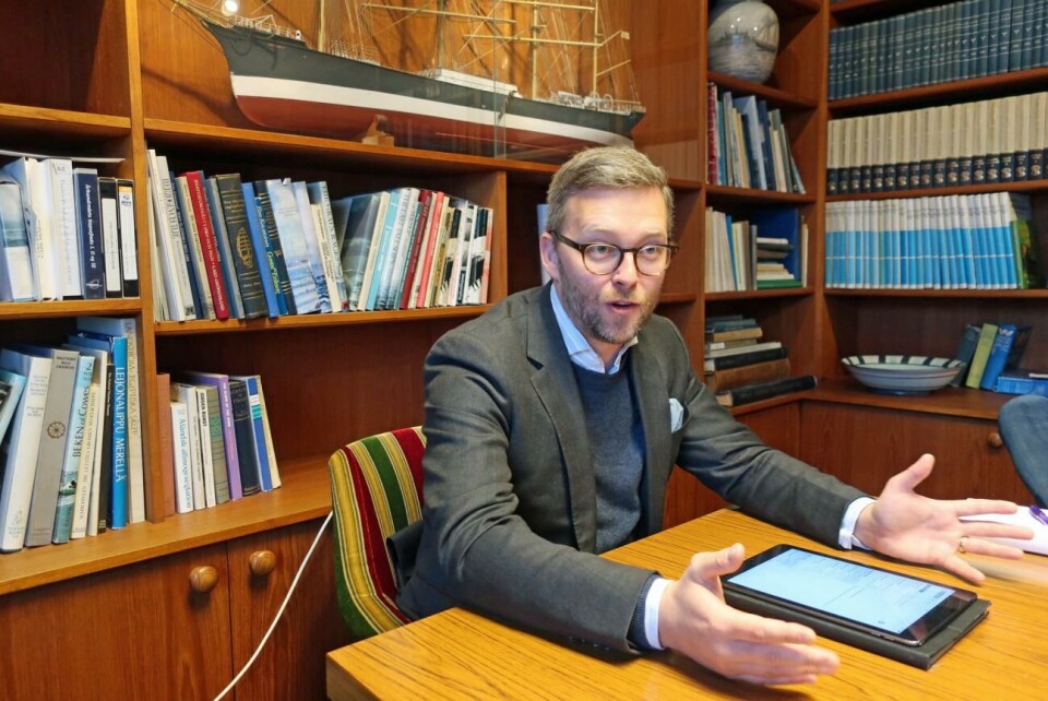 Riksdagsledamoten Mats Löfström säger att Åland genom att ha satt sig själv i spridningsfasen redan följer de begränsningar som hör till fas två i hybridstrategin.