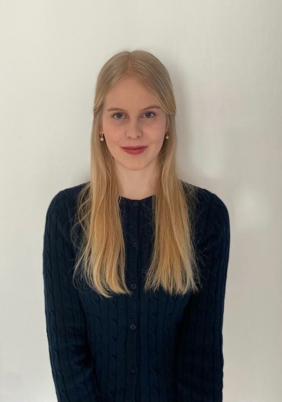 Åländsk finalist i ekonomitävling Ellen Byman från Mariehamn tävlar i dag i Helsingfors om studieplatser inom ekonomi.