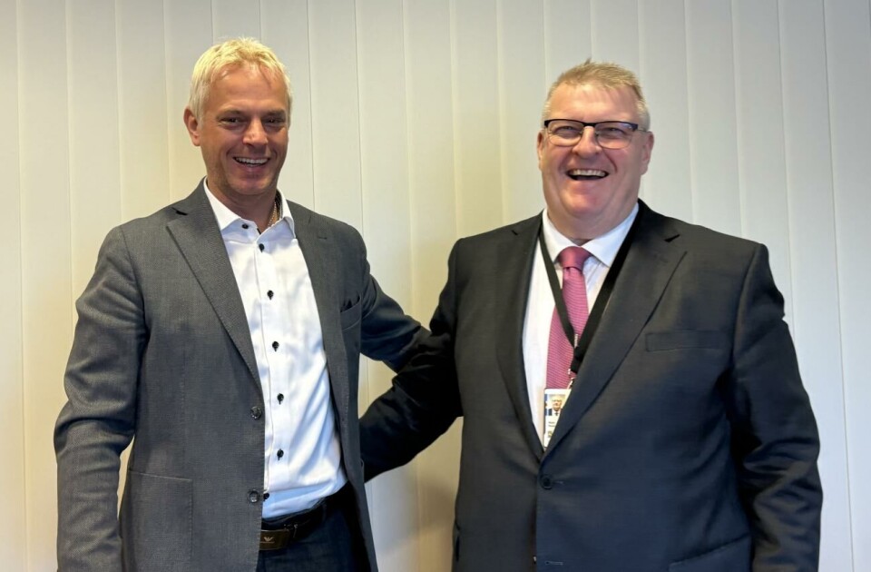 Håkan Fagerström, vd för Finferries och ny styrelseordförande för Axferries, och Mats Perämaa (Lib) som ansvarar för ägarstyrningen av bolaget och finansminister Mats