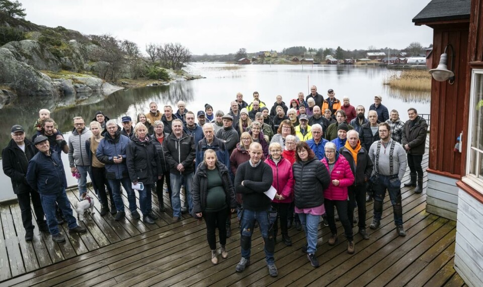 Kökarborna andas ut i dag efter beskedet att inga drastiska ändringar sker på Södra linjen. Ålandstidningen träffade den här gruppen på Kökar i höstas. Skärgårdstrafiken till och från Kökar hotas av kraftiga nedskärningar och Kökarsborna är bedrövade över landskapsregeringens förslag att minska antalet färjor.Daniel Eriksson