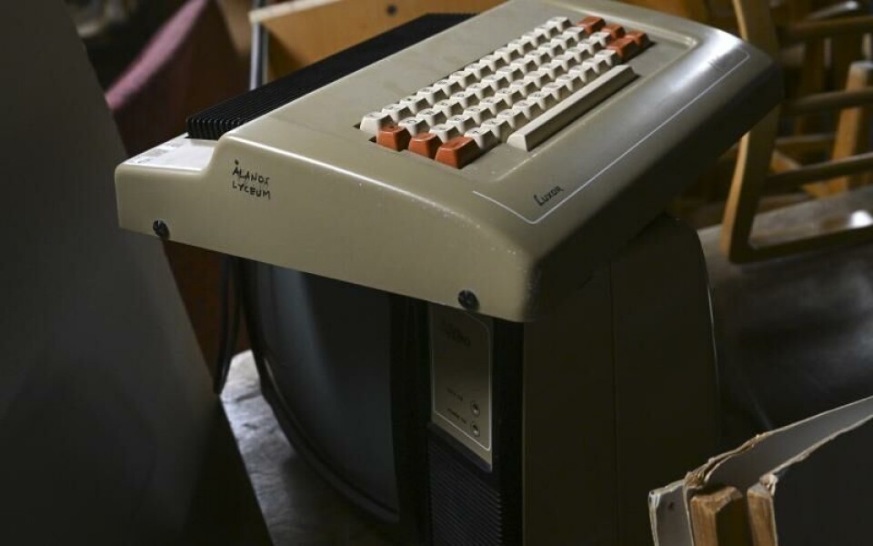 Skrivmaskin från märket Luxor var en gång i tiden både modern och effektiviserade arbetet vid skolan. I dag har den fått gå i pension för att lämna plats åt mer digitala lösningar.Foto: Robert Jansson