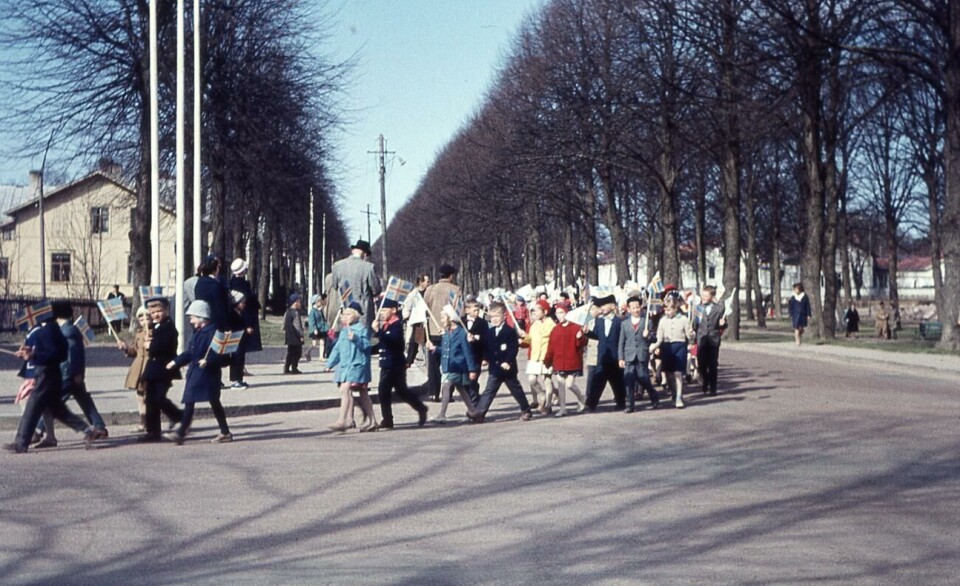 Paraden på fotot i förra ”Backspegeln” (26.2) firade att Mariehamn fyllt 100 år. Paraden på fotot i förra ”Backspegeln” (26.2) firade att Mariehamn fyllt 100 år.