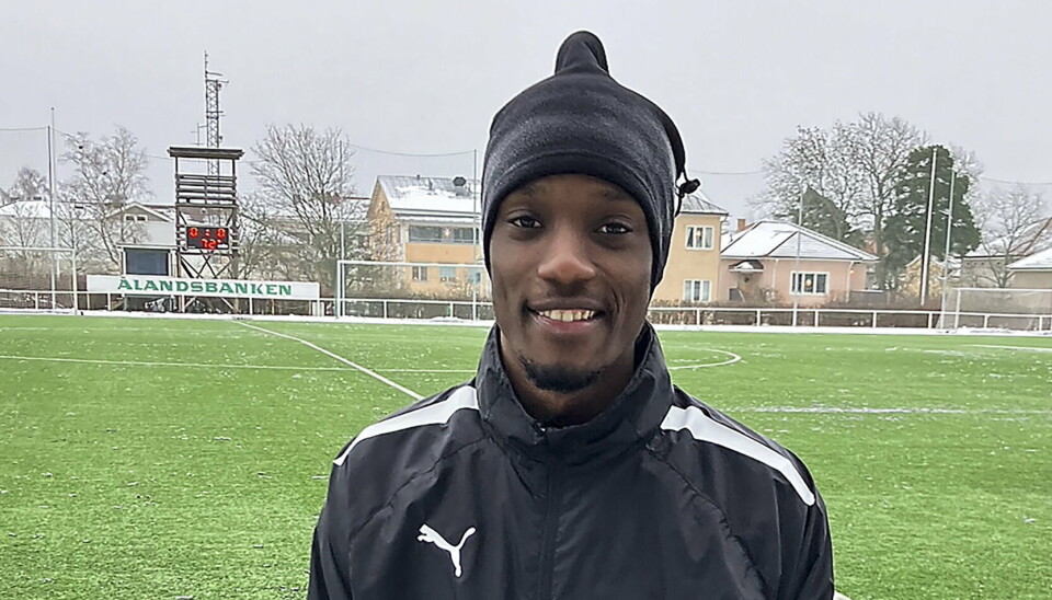 Ardy Mfundu spelade från start för KPV i division 1-premiären.