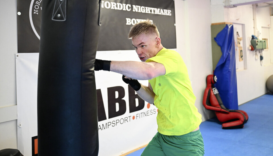 Leon Landell segrade direkt i sin boxningsdebut.