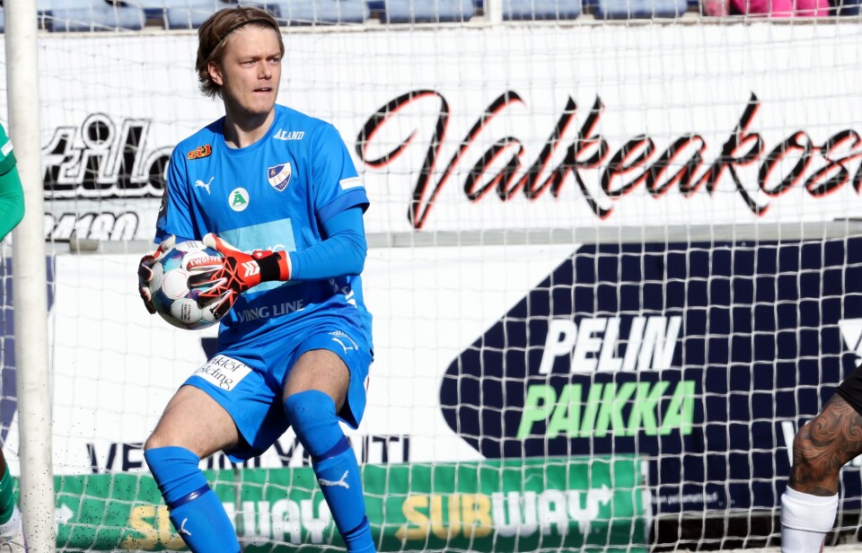 Matias Riikonen ser ut att bli borta ett par månader efter sin skada han ådrog sig i matchen mot Ilves.