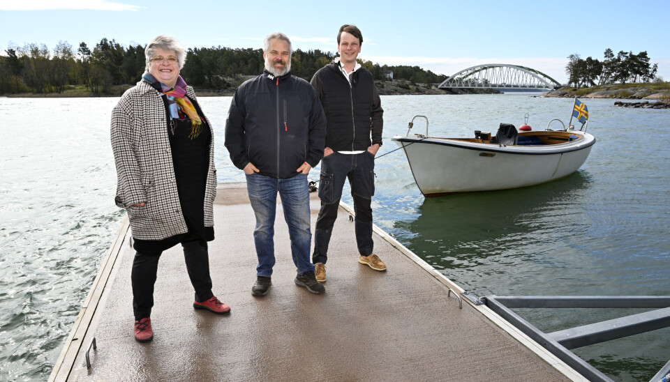Anna Eriksson, intendent vid Bomarsunds besökscenter, Henrik Mattsson och Linus Jansson ser fram emot att ta ut besökare på vattnet.