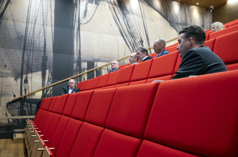 Marcus Måtar (längst ner till höger) lyfter problematiken som skattegränsen medför.