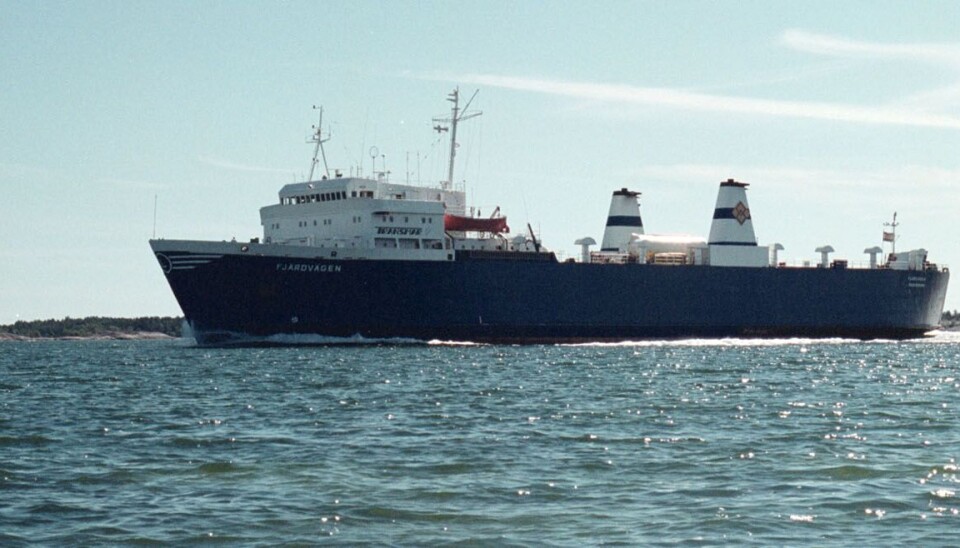 När Fjärdvägen började trafikera Långnäs–Nådendal 1994 fick man stöd på landskapsnivå för att transporterna till och från Åland skulle säkras.