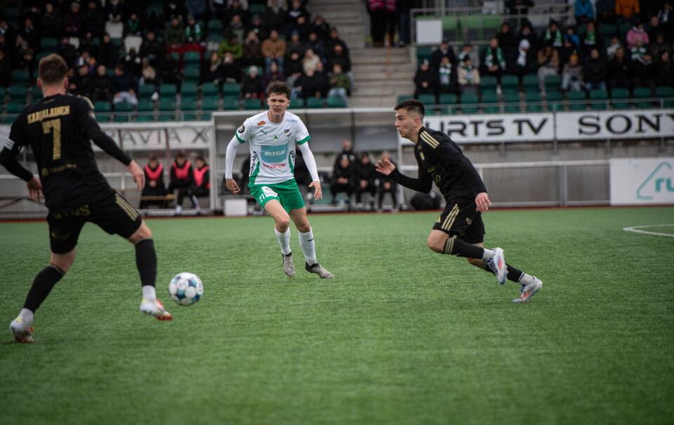 IFK Mariehamn förlänger med 19-åriga anfallaren Arvid Lundberg.