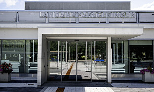 Sparar 250.000 på fyra indragna tjänster