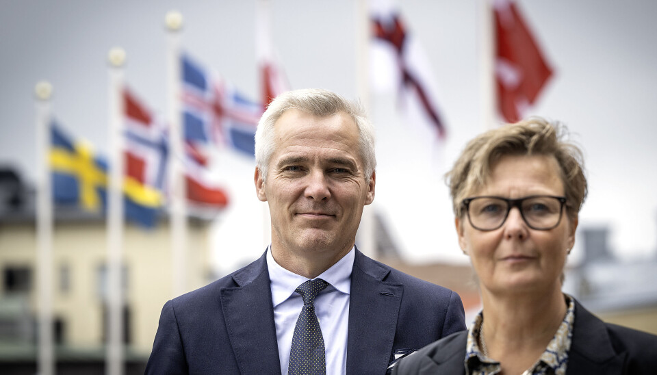 ”Alla nordiska länder har vaknat till insikt om Grönlands betydelse”, säger Finlands samarbetsminister Anders Adlercreutz. Till höger Ålands samarbetsminister Annika Hambrudd.
